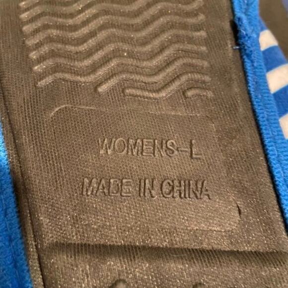 Forever University Of Florida Gators Women's LG Striped Logo Scuff Slippers - Picture 6 of 6